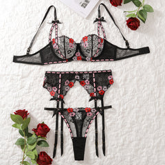 Sexy lingerie set with embroidered flowers