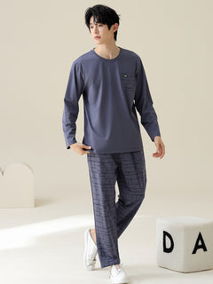 Men in pajamas can wear home clothes outside